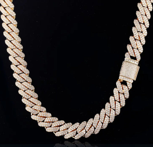 12mm Iced Diamond Prong Link Cuban Choker Chain in 14K GoldBest Seller Attention!
Bling Proud luxurious Iced Out Diamond Prong Link Cuban Choker features an impeccable quality. VVS diamonds that shine from all angles which tNecklacesNecklacesdopeplusDOPEPLUS.COM