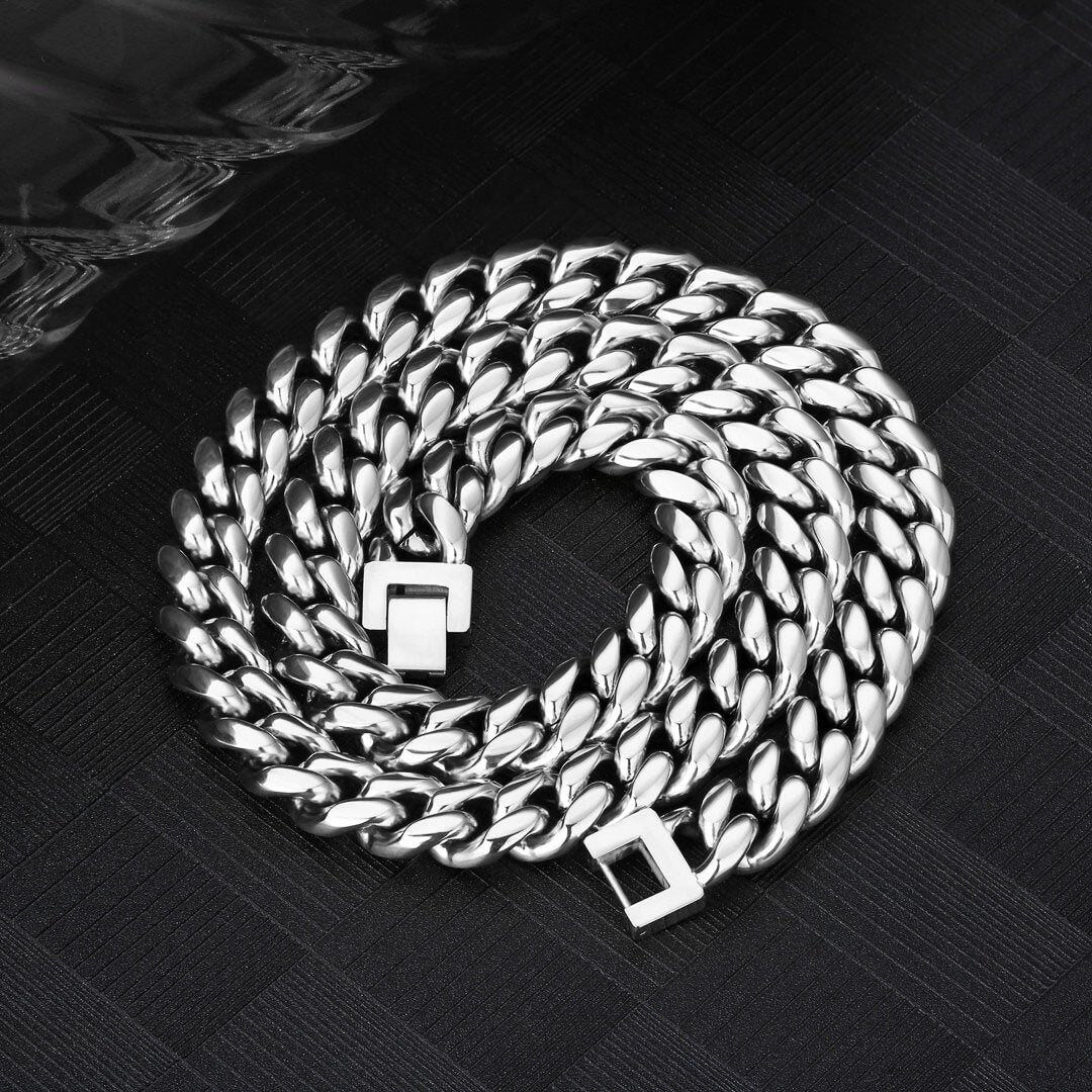 12mm Miami Cuban Link Chain White Gold Plated
Never fading
Nickel-free
Durable and anti-tarnish
Excellent touch feeling
No allergies
No deformation
Everlasting Shine

Details 



Material
Stainless Steel PlatedNecklacesNecklacesdopeplusDOPEPLUS.COM