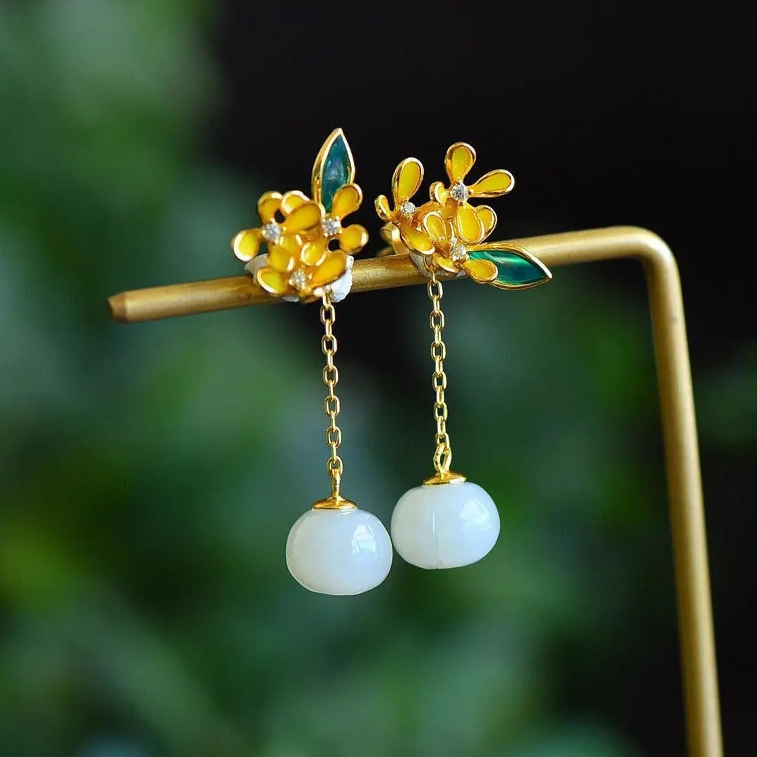 Antique Hanfu retro earrings with geometric gold shape