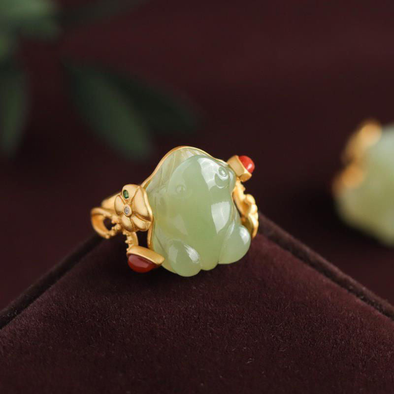 Frog Natural Blue And White Jade Women's Ring