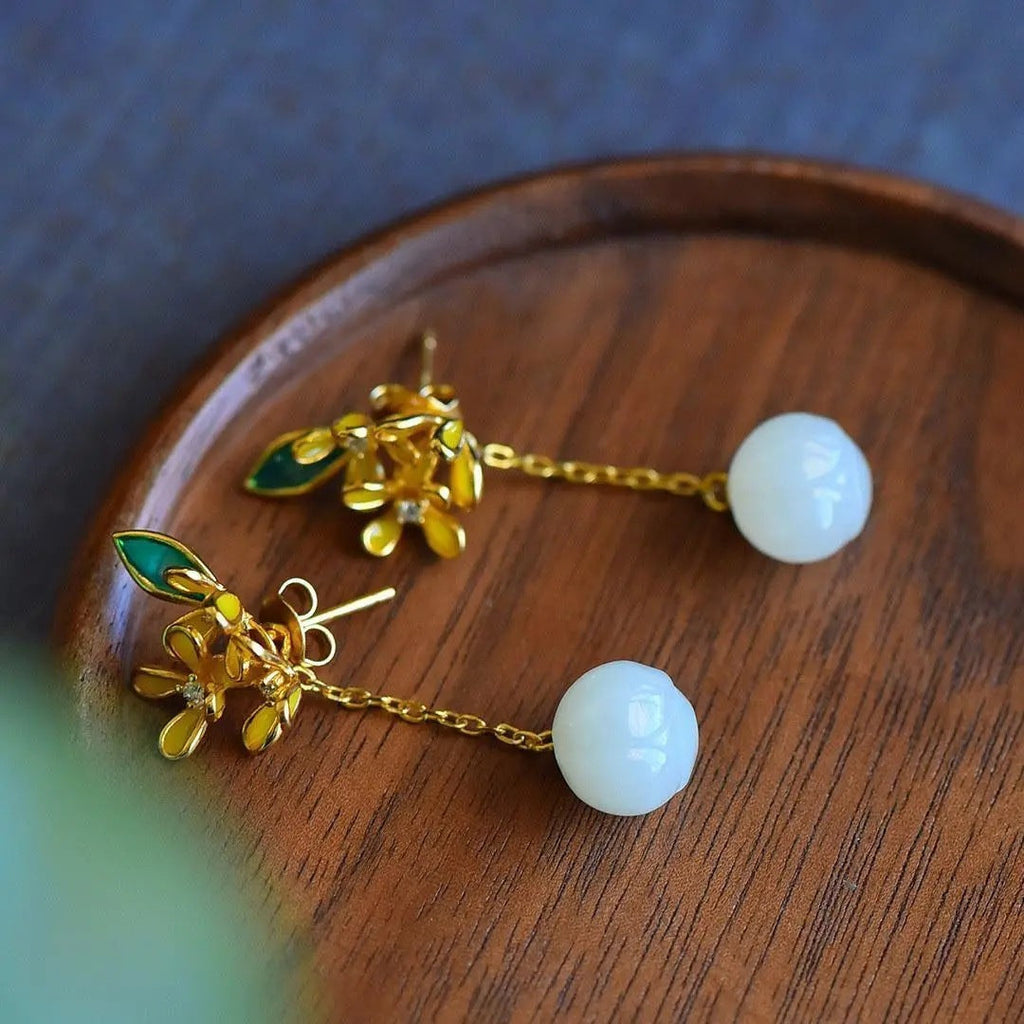 Antique Hanfu retro earrings with geometric gold shape