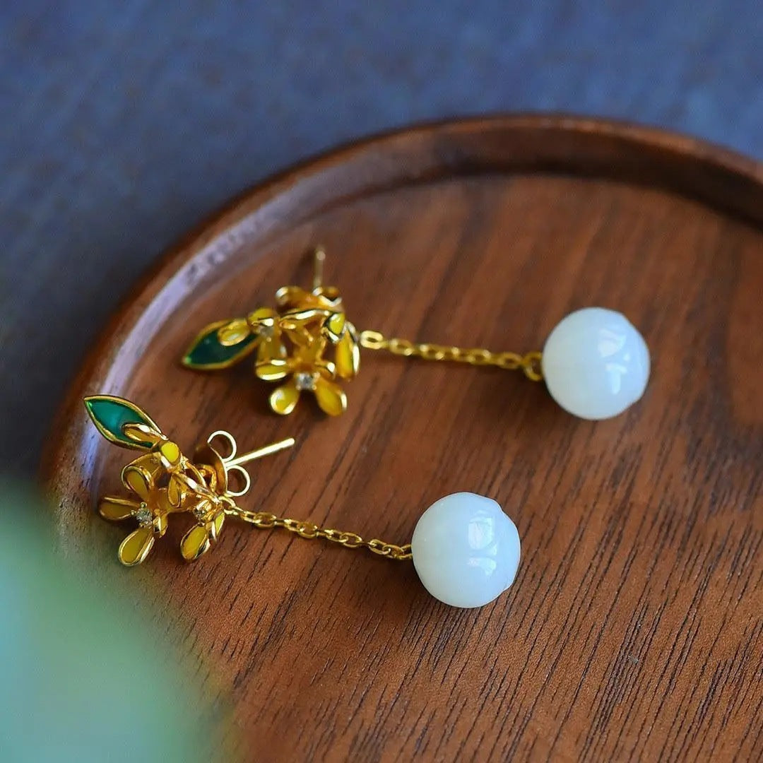 Antique Hanfu retro earrings with geometric gold shape