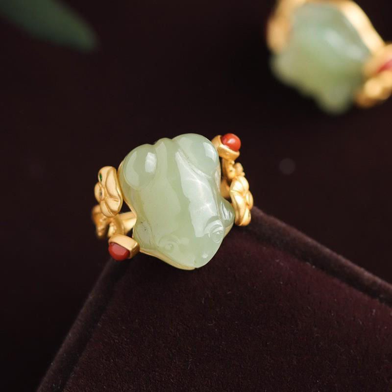 Frog Natural Blue And White Jade Women's Ring
